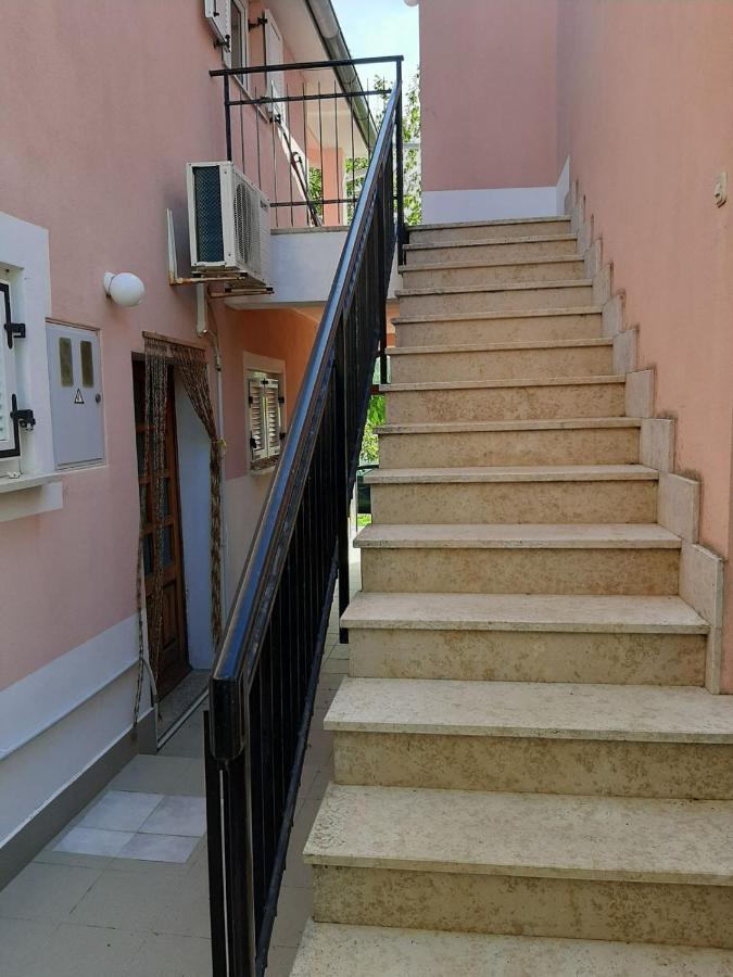 Apartment Murva Premantura Exterior photo